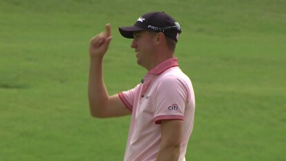 Justin Thomas Makes Birdie Putt from Downtown on No. 11