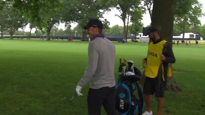 Jordan Spieth hits the Flagstick on 3