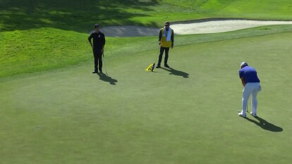 Patrick Reed sinks his putt on 17 for birdie